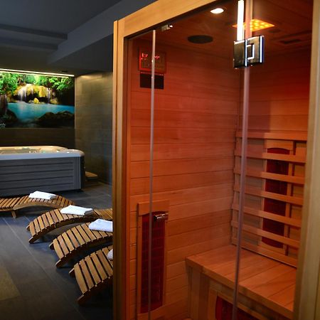 Centrum Restauracyjno-Hotelowe Florres Pawłowiczki Εξωτερικό φωτογραφία