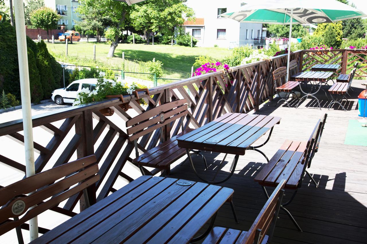 Centrum Restauracyjno-Hotelowe Florres Pawłowiczki Εξωτερικό φωτογραφία